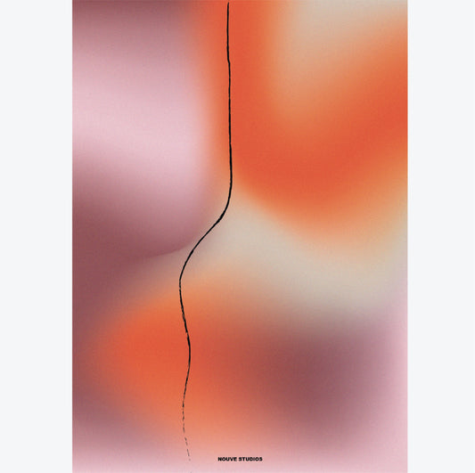 Abstracte poster van Nouve Studios met oranje, roze en crèmekleurige wazige vormen