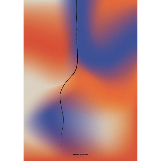 Aure A3 poster in blauw van Nouve Studios, abstracte kleurverloop print in blauw, oranje en crème met een zwarte handgetekende lijn.